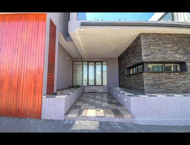 5 BEDROOM HOUSE FOR SALE IN MIDSTREAM RIDGE